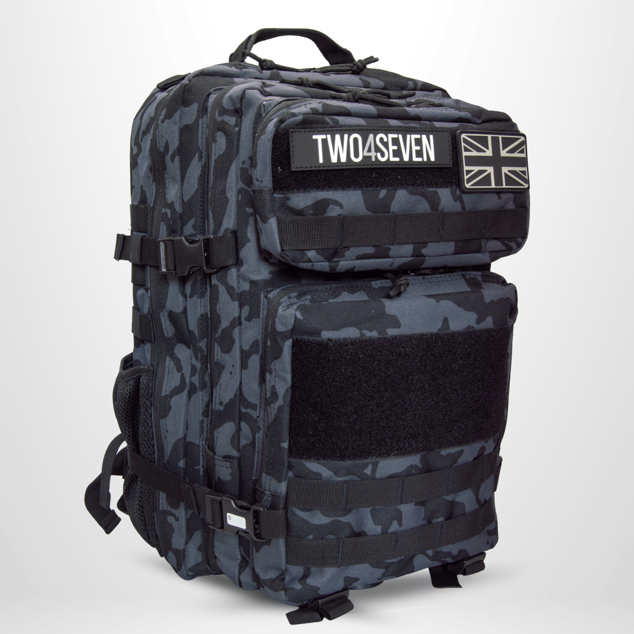 Black Camo 45L Plus Drinks Bottle & Carabiner Free